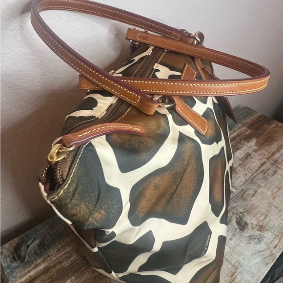 Dooney & Bourke Giraffe Print Women Bag - Picture 3 of 8